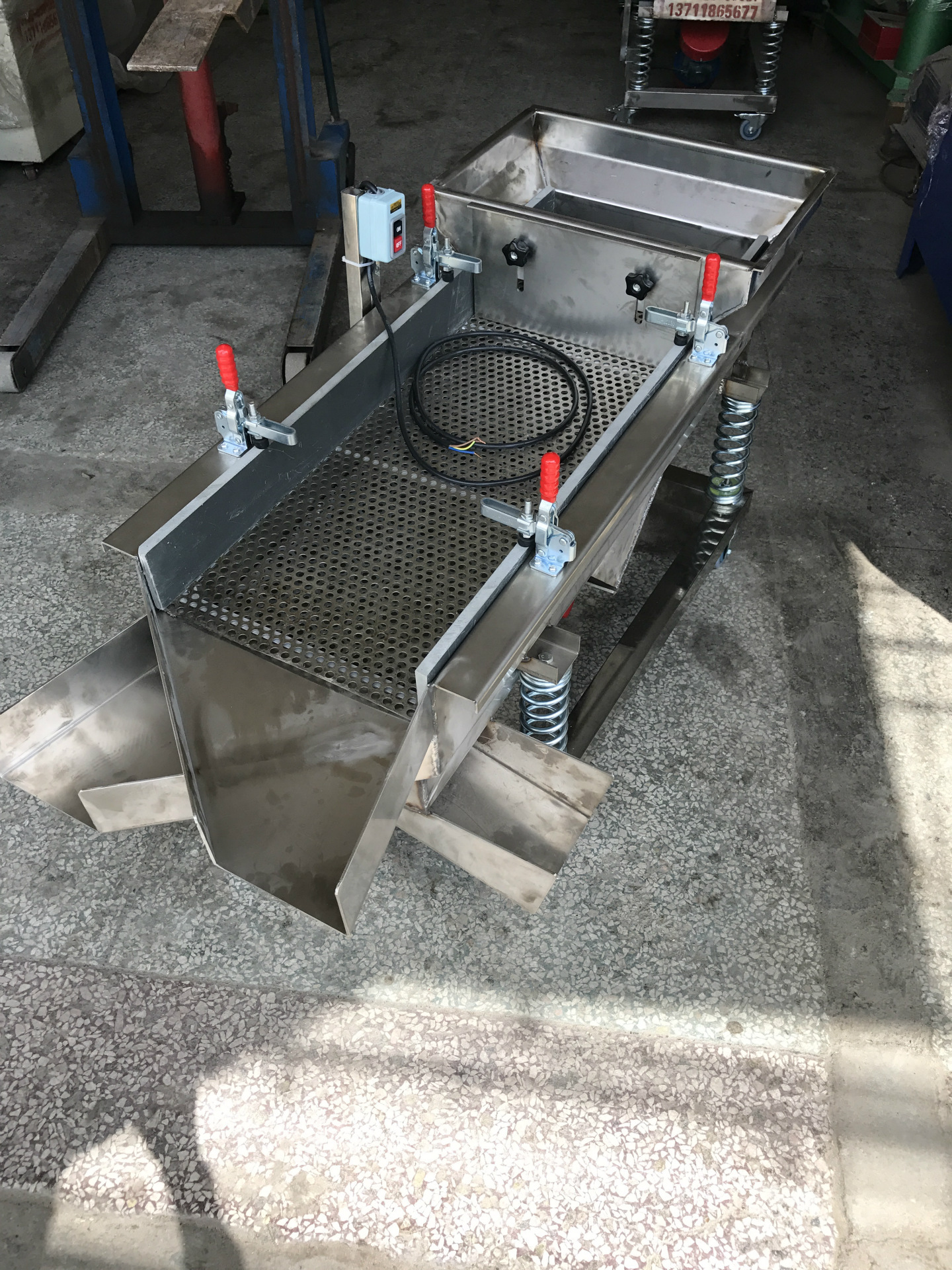 小型双层振动分离筛，振动分离筛，震动分离筛，振动筛，直线震动