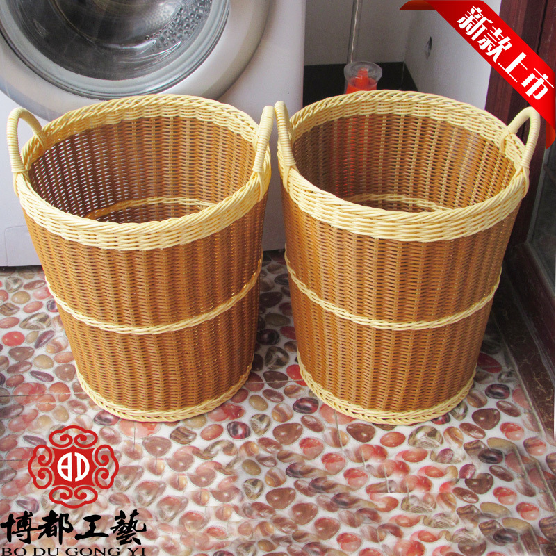 Woven laundry basket