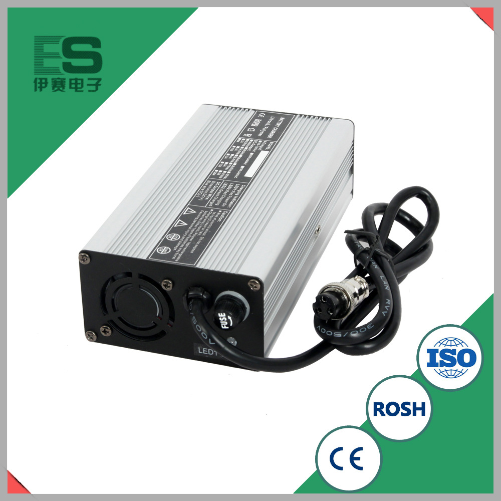 大功率电动车60V 3A 54.6V4A 24V7A电摩电动车锂电池充电器