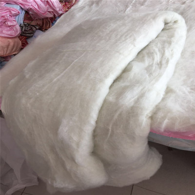 跑江湖羽絲棉批發河南批發 擺地攤現場制作被子內芯填充物原料