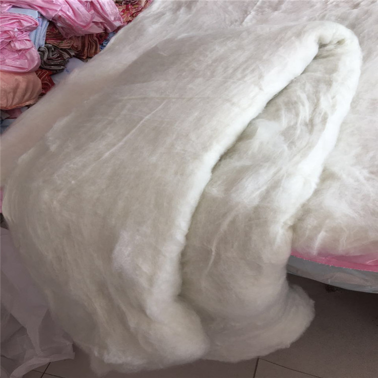 跑江湖羽絲棉批發河南批發 擺地攤現場制作被子內芯填充物原料