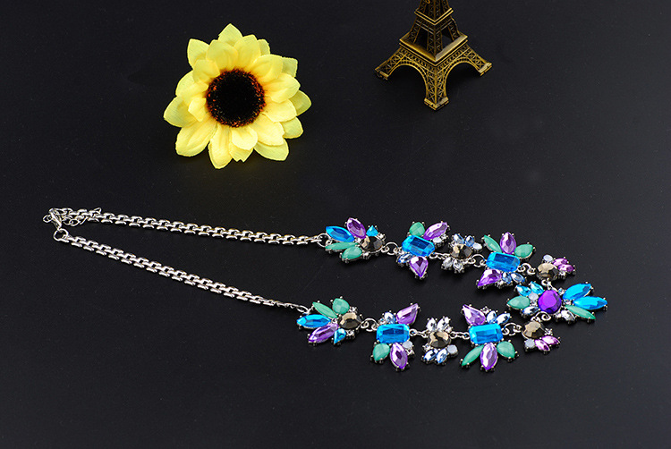Occident and the United States alloy Inlaid stones necklace NHQQ0228