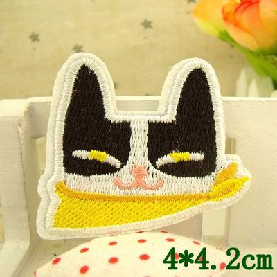 노란 나비 넥타이 고양이