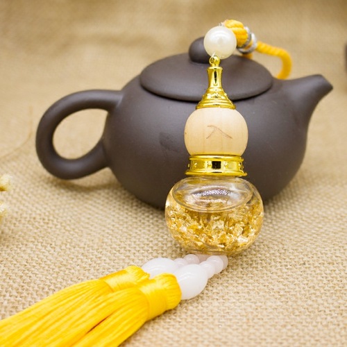 Car accessories pendant gold foil gourd pendant car supplies interior rearview mirror pendant decoration wooden gourd wholesale