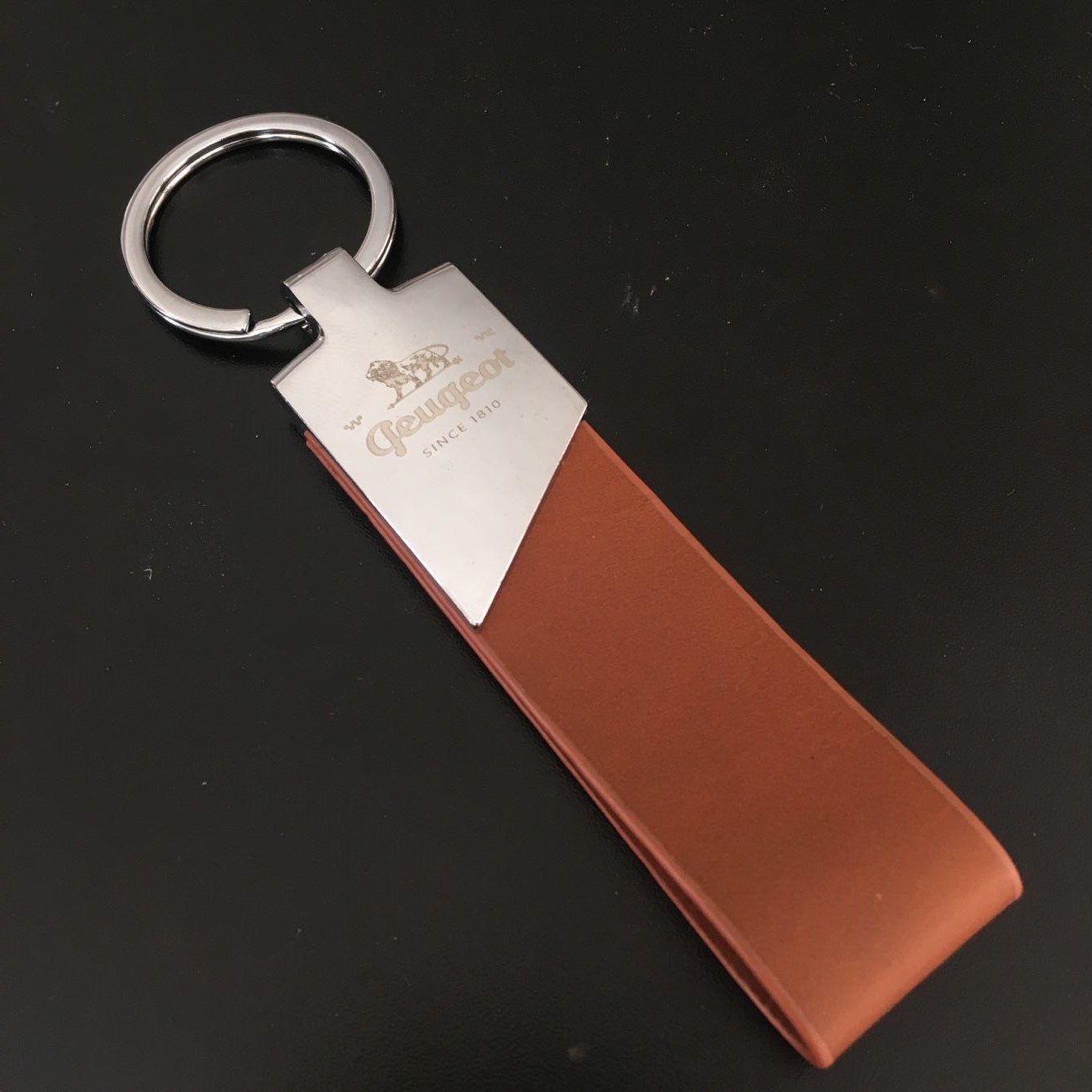 2C01A44E4A6E6D9F601605F6D38236