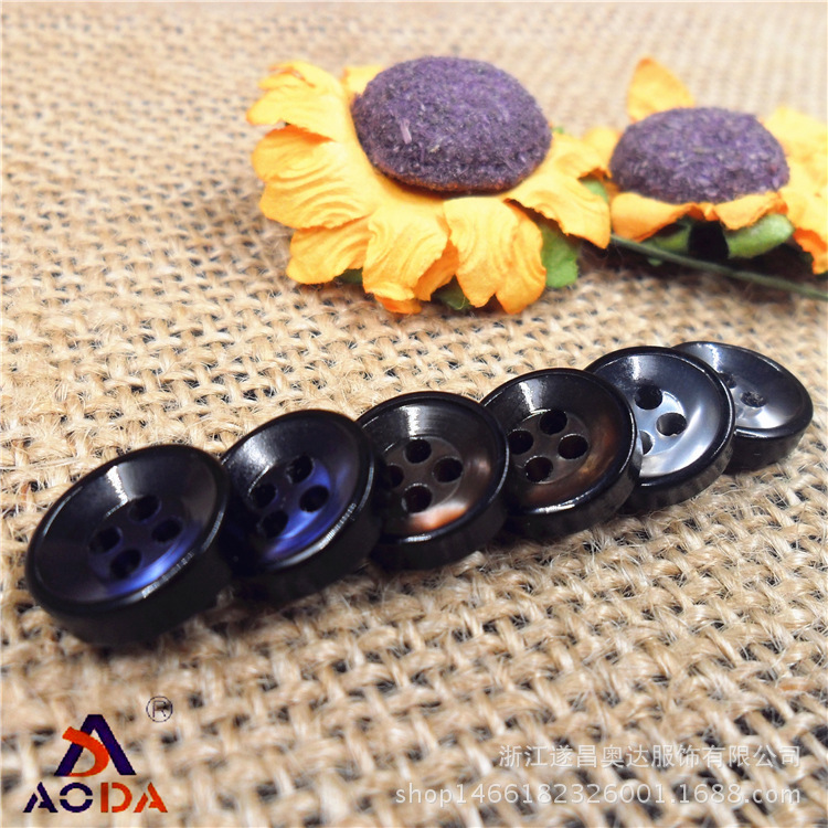 树脂衬衫纽扣珠光四眼纽扣凹面高档时尚男装服装辅料钮扣厂家现货