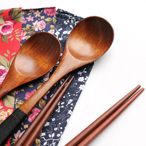 Manufacturer wholesale Japanese wooden spoons and chopsticks set Travel portable tableware Threaded tableware bag set