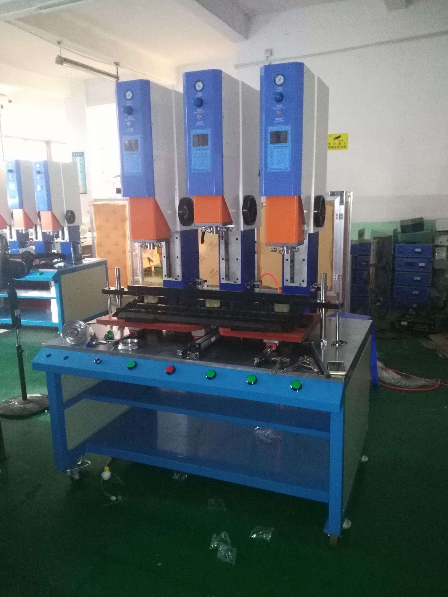 A0A1D252B0AB78DC63BB3C10D7924D