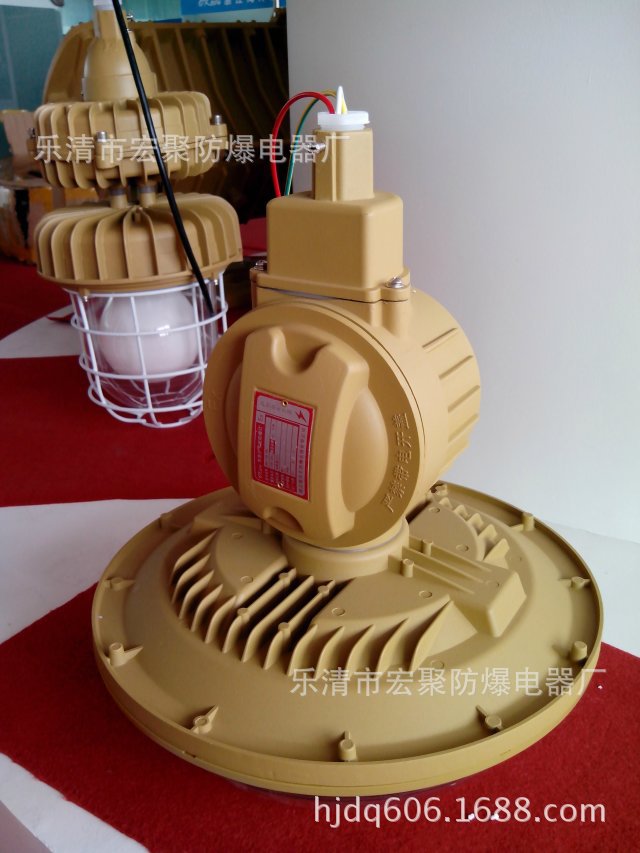 免维护节能防水防尘防腐灯 SBF6106