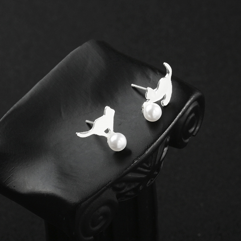 Simple Pearl Cartoon Cat Ear Studs Korean Fashion Allergy Animal Ear Jewelry Wholesale display picture 7