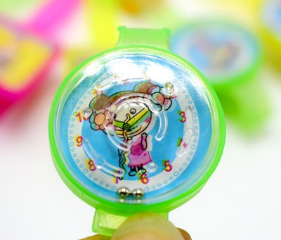 益智滚珠迷宫手表小玩具 装扭蛋小赠品小礼物外贸玩具批发