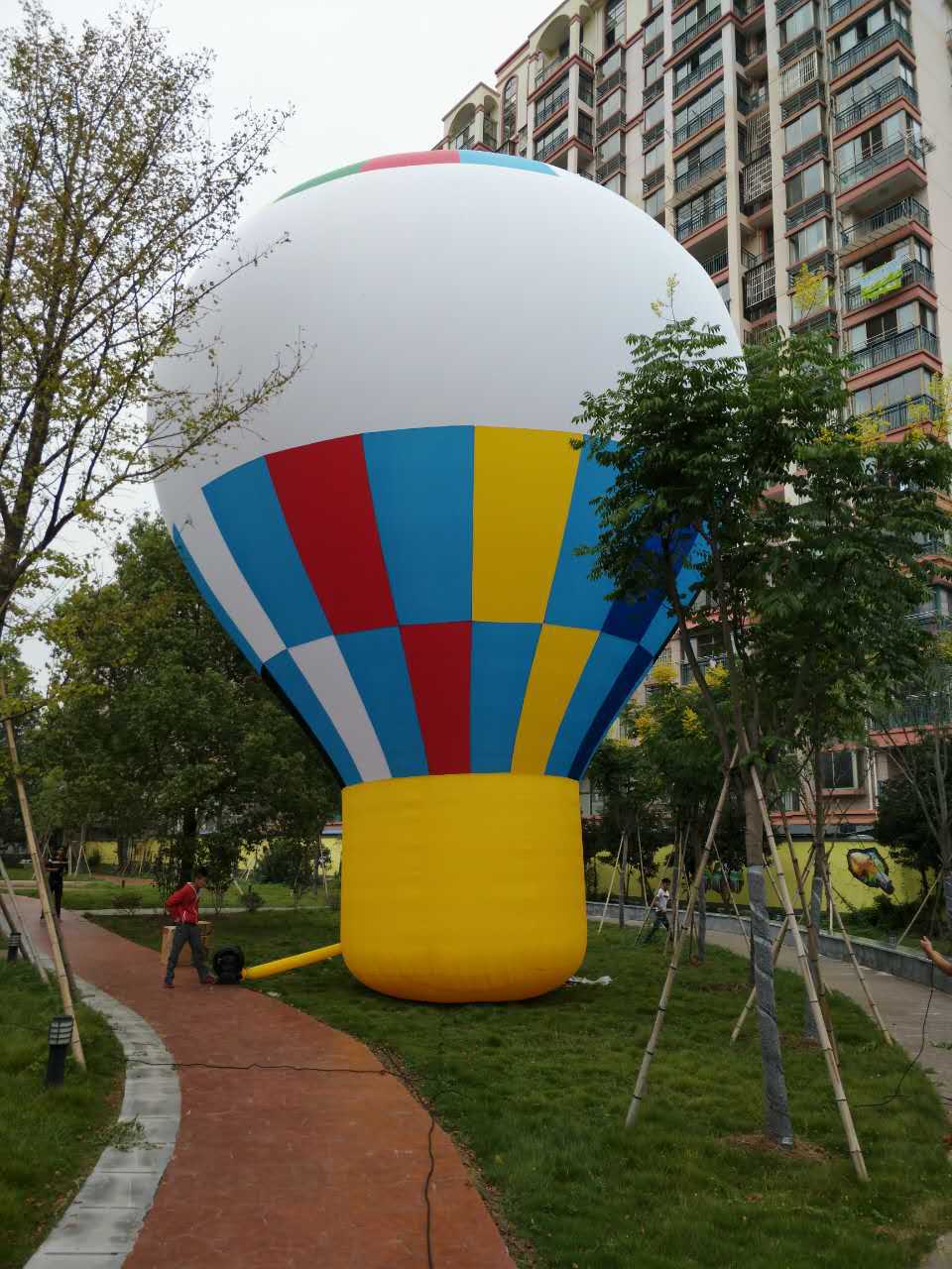 4 5 6 7 8 9 10 11 12米高热气球 大小图案颜色均可按客户要