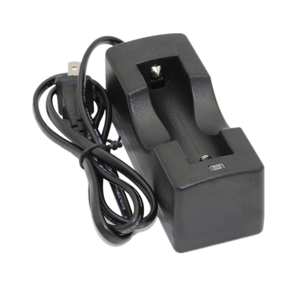 18650电池充电器 强光手电带线单充 美/欧/英/澳规厂家直销代发