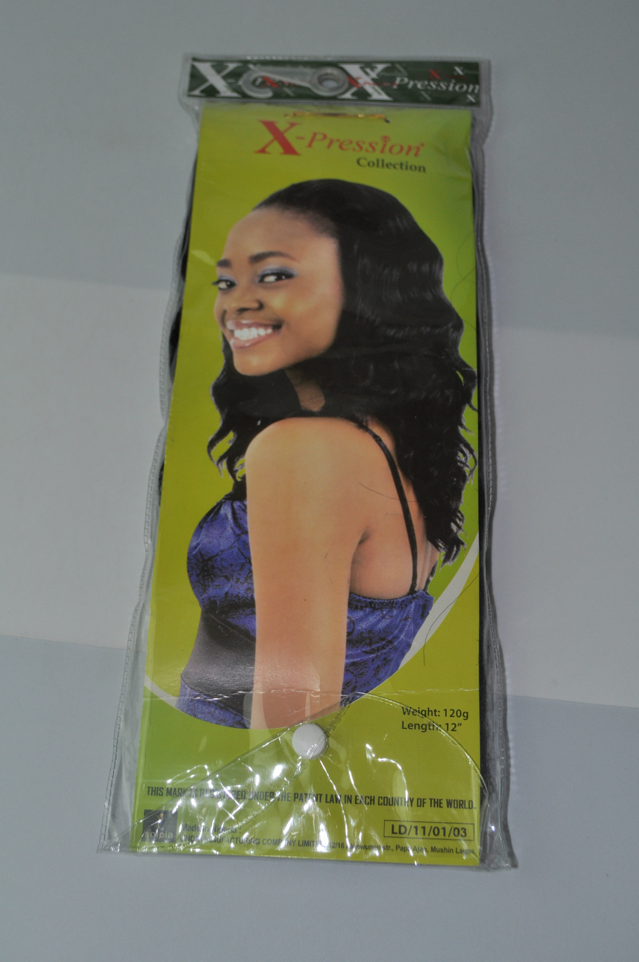 H146 Europa y Estados Unidos cabello largo rizado negro de moda damas sin franges