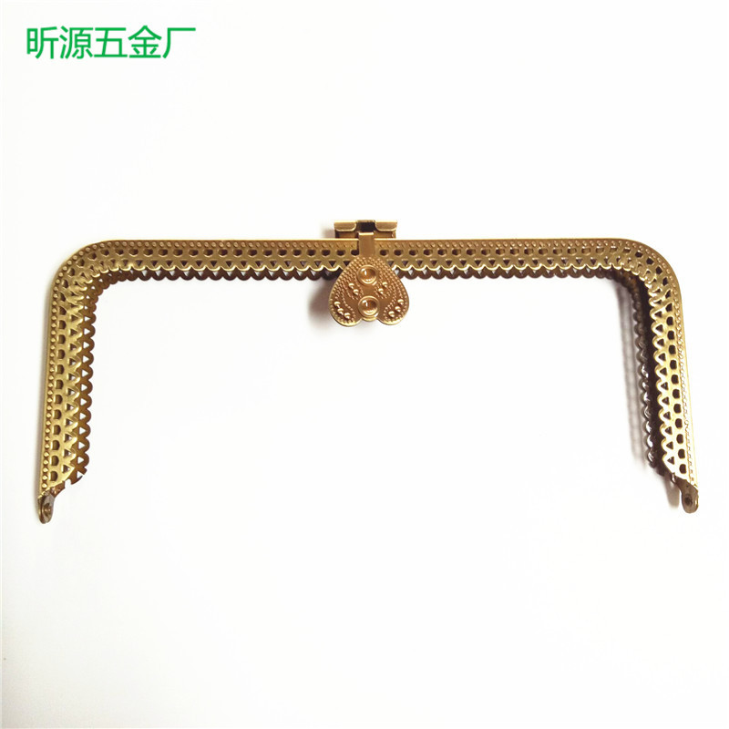 厂家供应 针孔花边手袋夹框，钱包框架，皮包铁架 五金配件 定制
