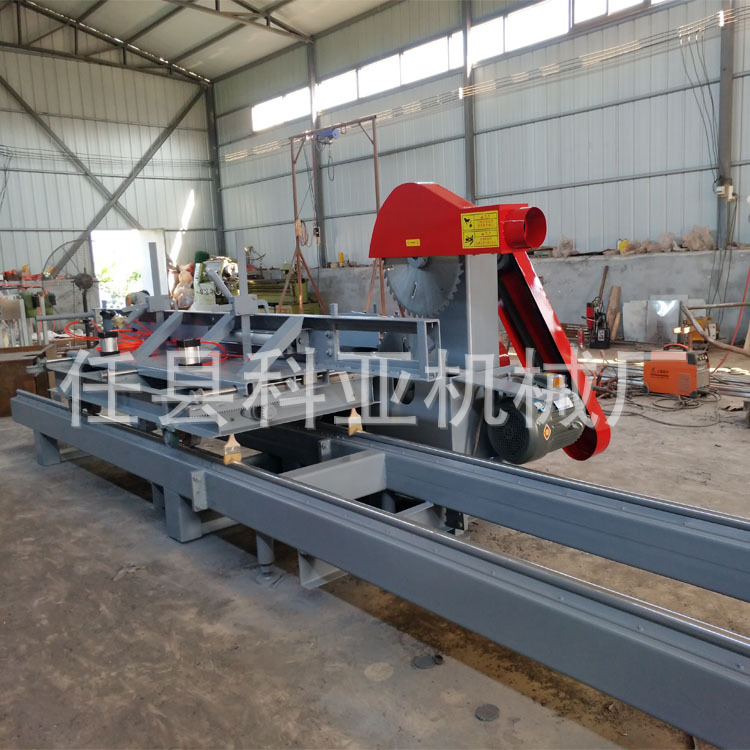 新型自动圆木推台锯四轴原木平衡度高使用寿命更长圆木开片专用