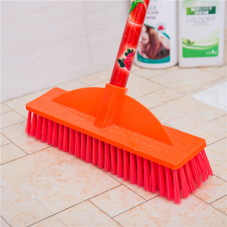 공장 직접 617 바닥 플라스틱 브러시 청소 용품 백화점 도매 화장실 하드 브러시 나무 손잡이