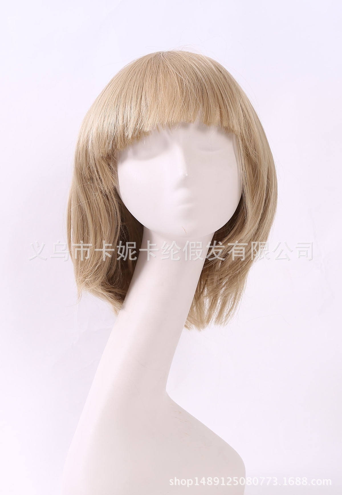 Los estudiantes de BOB envían cabello corto europeo y americano nuevo color claro