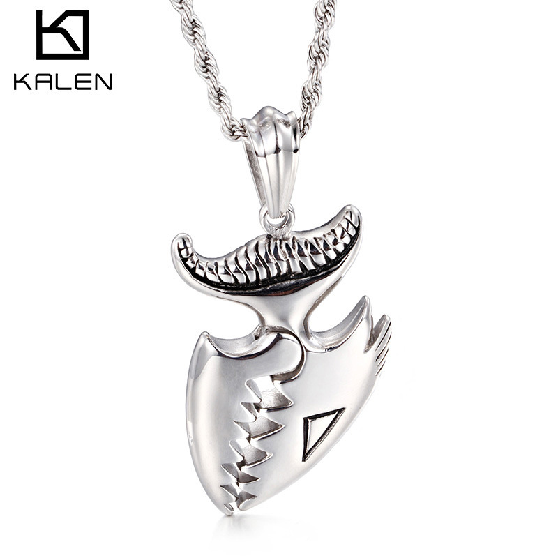 Factory direct Japanese and Korean titanium steel tide cool necklace creative crocodile teeth stainless steel men's pendant can be sent on behalf