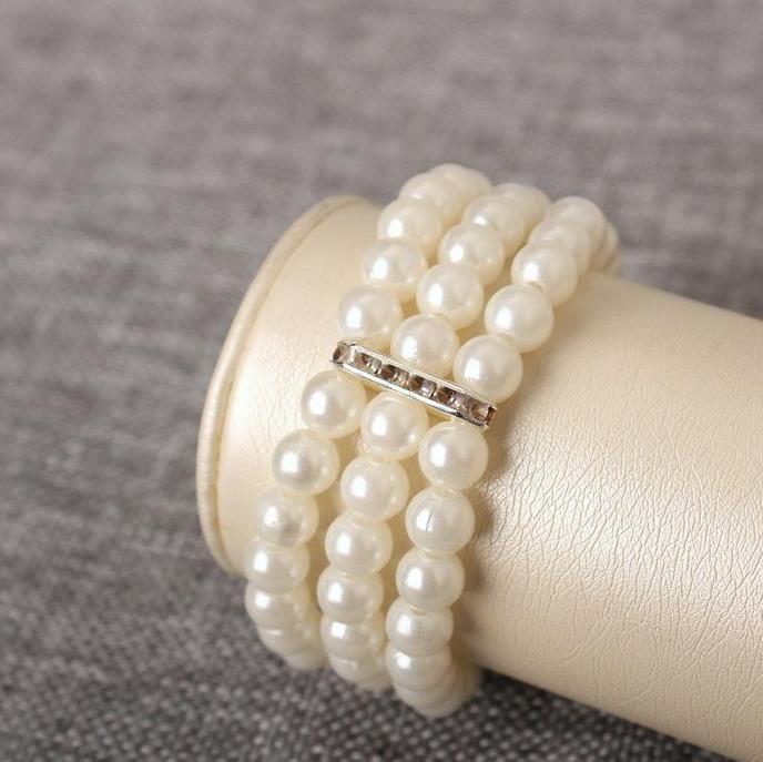 Fashionable elegant elastic bracelet pearl
