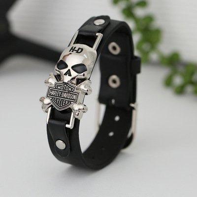 Personality in Europe and the leather skull jazz rapper punk rock bracelet with PU leather punk skull bracelet scalp retro men leather bracelet
