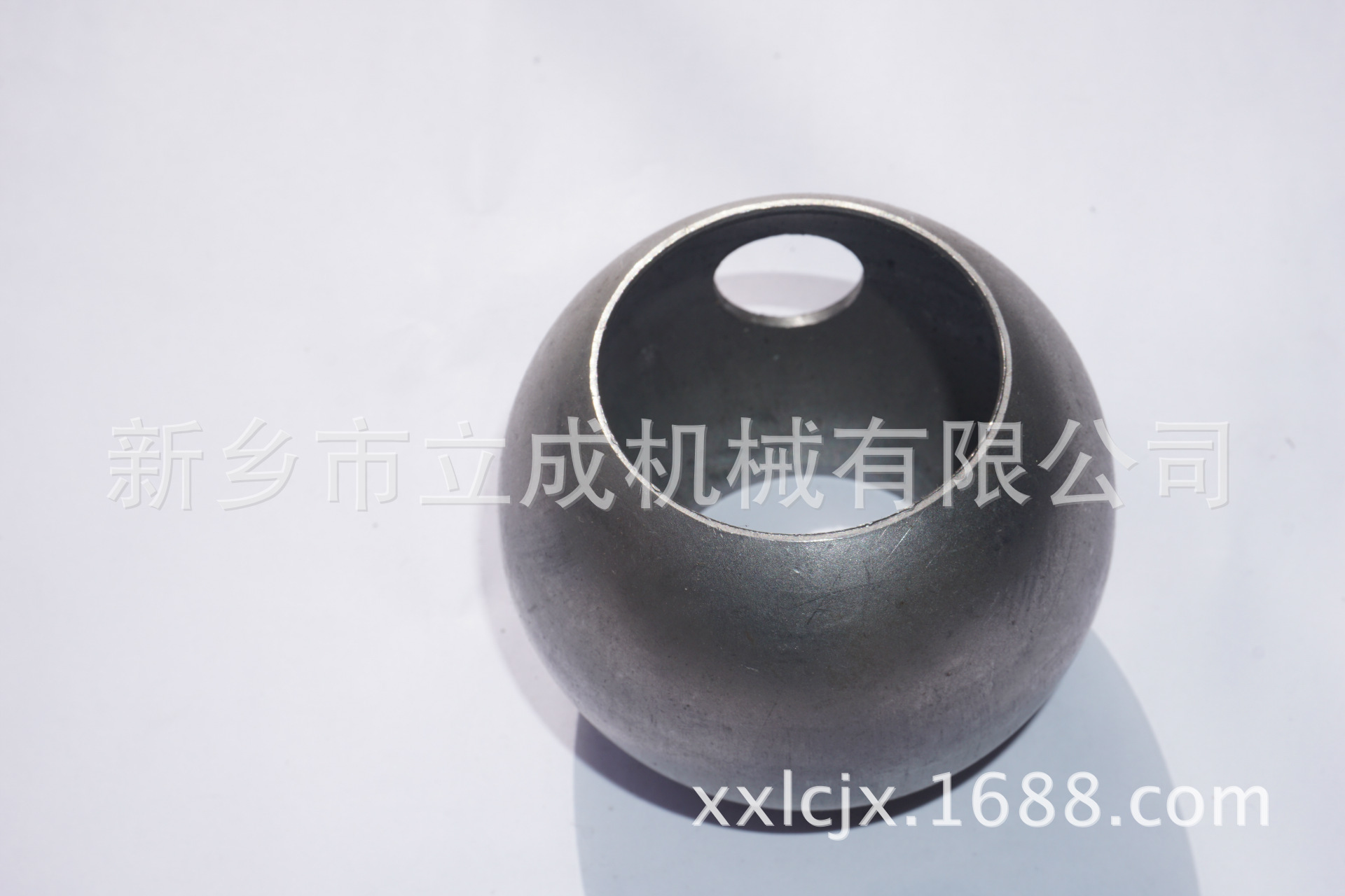 碳钢空心球，碳钢拉伸球，三通铁球，四通铁球，冷板空心球