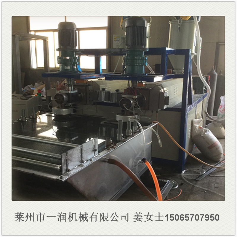 供应人造假草坪丝拉丝挤出设备 聚乙烯藤条凉席拔扁丝抽丝机械
