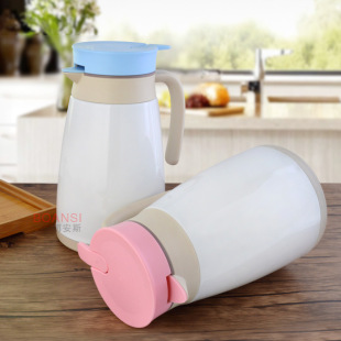 ���P���ձ��؉ؼ��ß�ˮƿůˮƿ�Wʽ���ȉ���ˮ�ط��Չ�2.2L