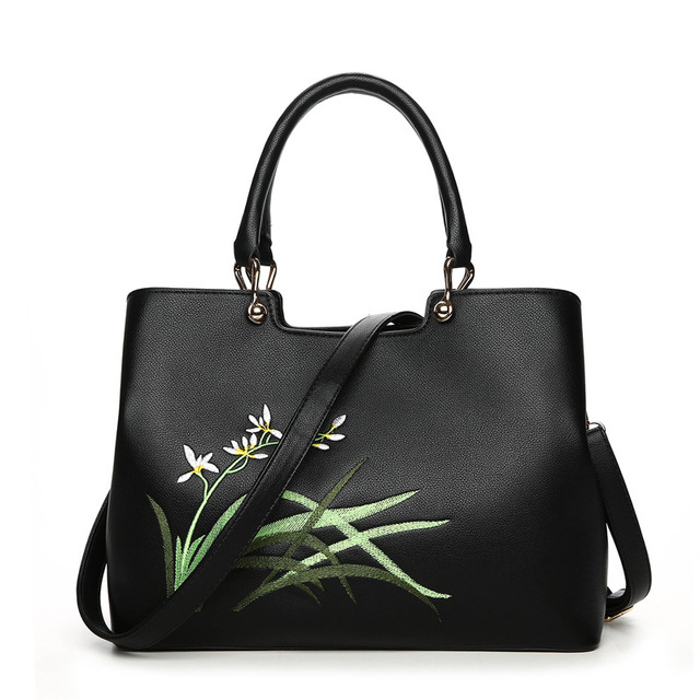 new high-end lady’s bag with embroidery flowers autumn and winter 