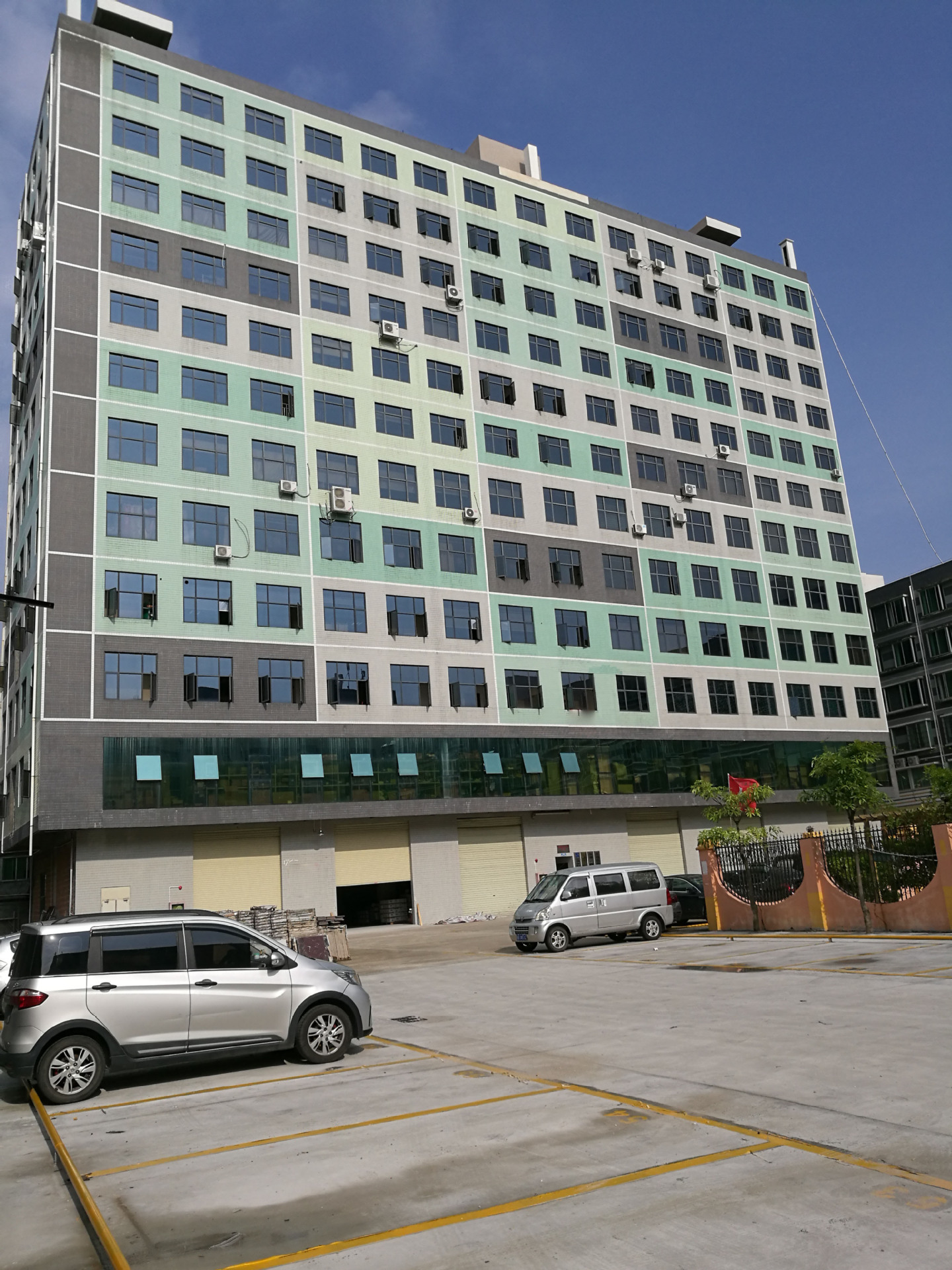 3430091970_144466849