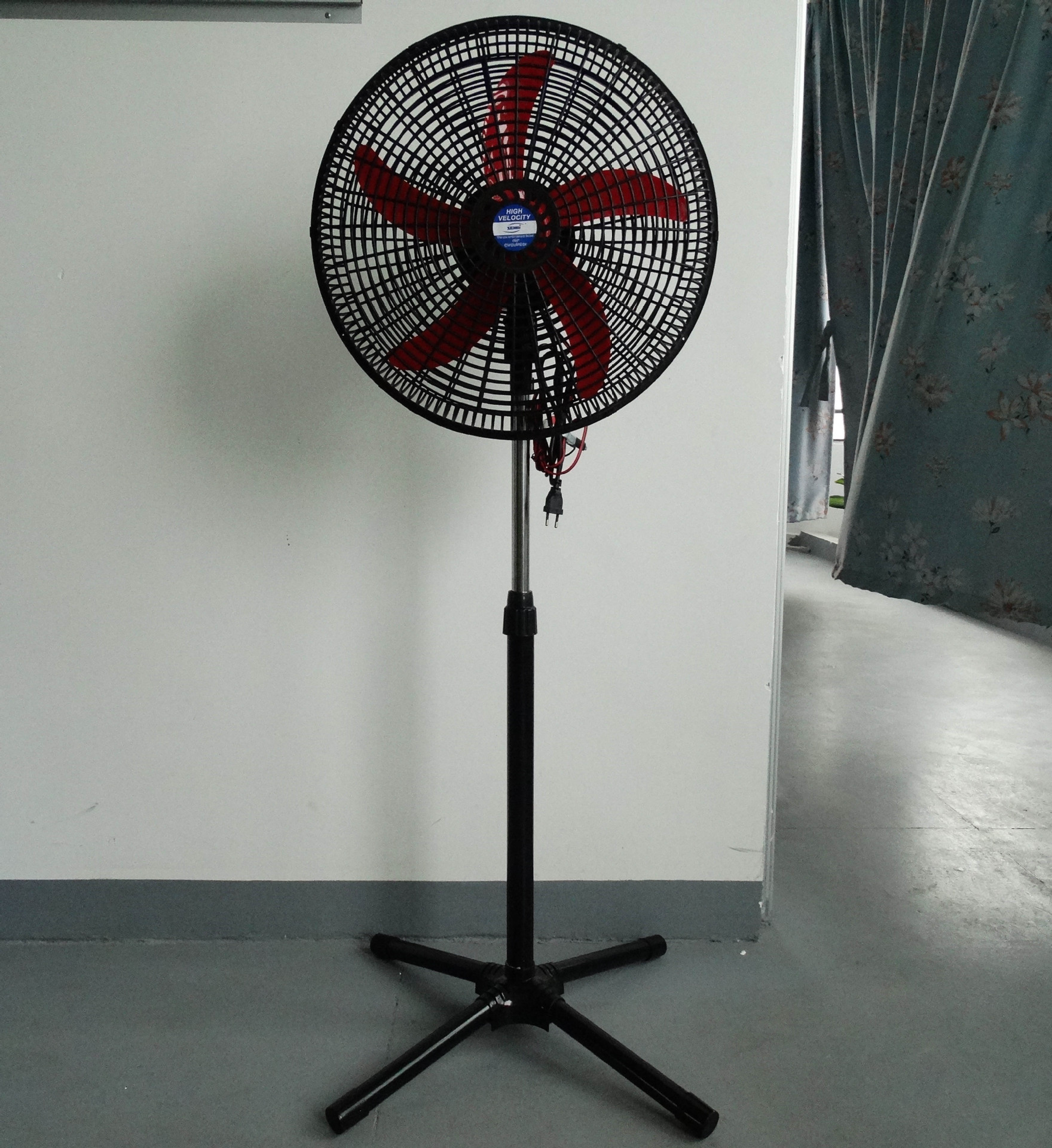 底座落地式电风扇_18寸塑料网罩十字架底座落地式电风扇 5叶落地扇 纯 出口热销 - 阿里巴巴