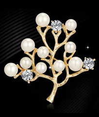 Fashionable Pearl Brooch and Hairpin Accessories, Including Lucky Pineapple Tree Brooch, Ideal for Korean and Japanese Style, Perfect for Blouses, Coats, Scarves, and Clothing Buttons