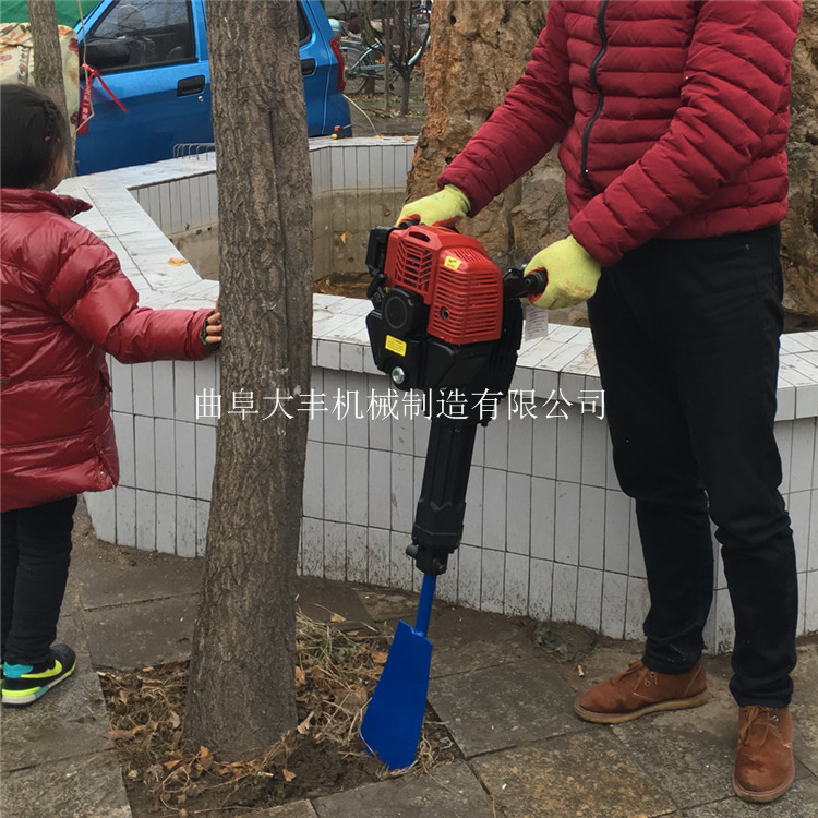 单人手提式起苗机使用方便二冲程汽油苗圃移苗机链条式汽油断根机