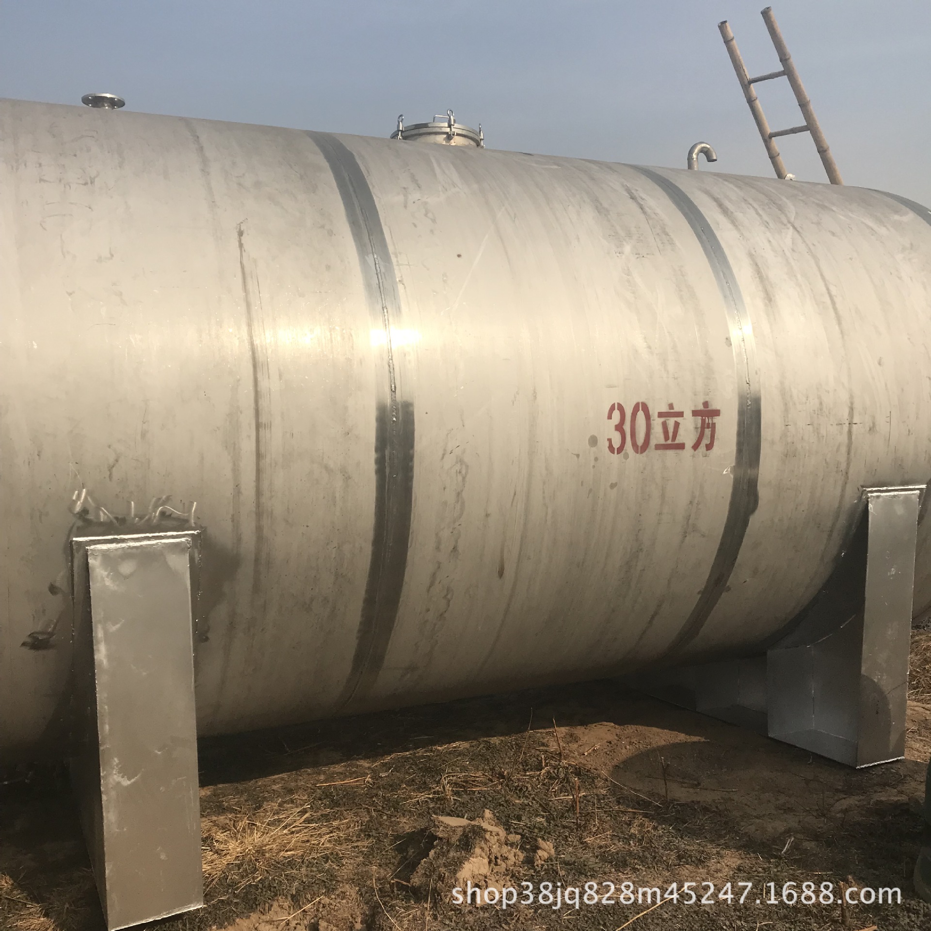 九成新二手不锈钢储罐，配料罐 不锈钢卧式压力罐，立式不锈钢罐