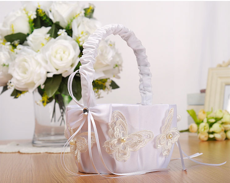 Direct supply from wedding product manufacturers: European-style wedding flower boys, flower baskets, creative hand-embroidered flower-scattering baskets, bows, and bride's wedding baskets detail image 9