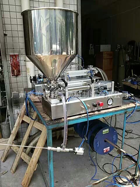卧式带料斗膏液两用灌装机 风油精灌装机 洗发膏洗面奶灌装机械