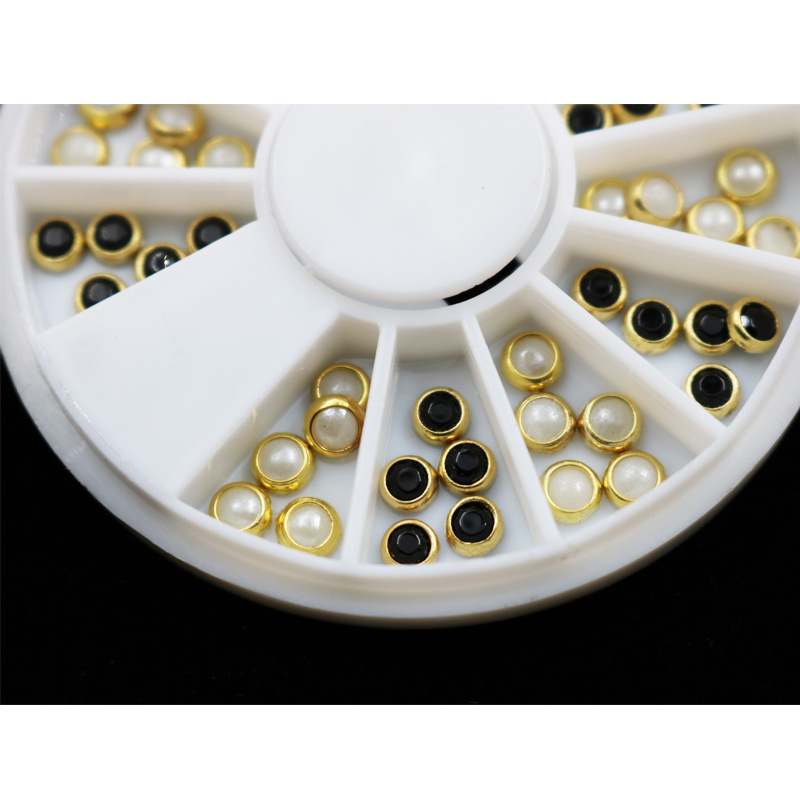 Placa giratoria de uñas DIY joyería cubierta blanco y negro perla clavo taladro placa 12 rejilla caja joyería al por mayor