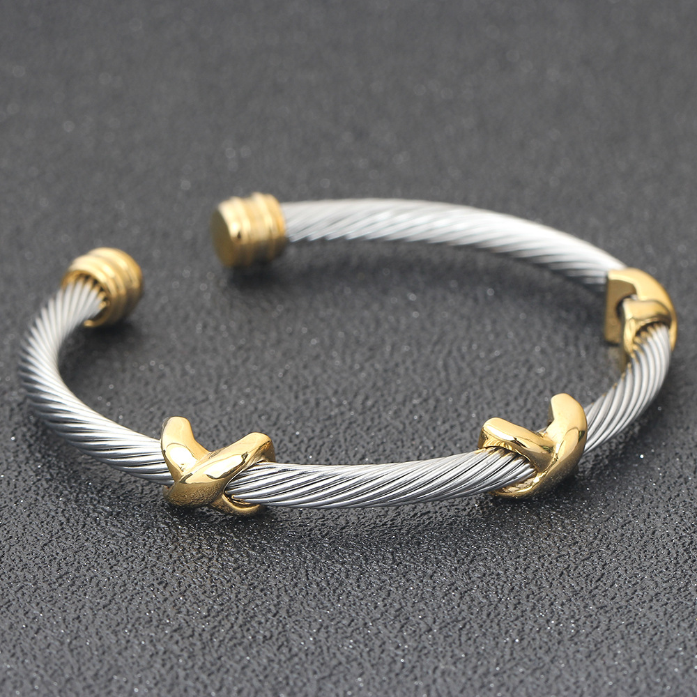 Elegant Bangle Design