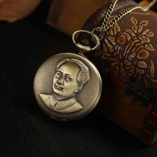 Foreign trade retro pocket watch jewelry accessories wholesale bronze hanging watch creative decorative watch large digital European and American quartz watch