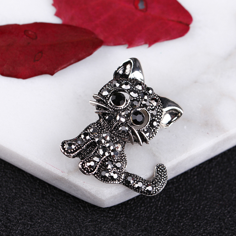 Plating Design Retro Style Retro Pin Cat Alloy Plating Rhinestones Unisex Brooches