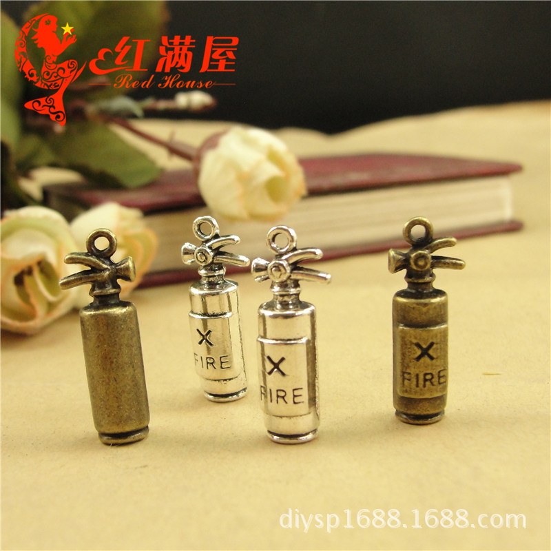 A3628 两色 1.91克 灭火器吊坠 DIY饰品批发 古董小物 50个/包