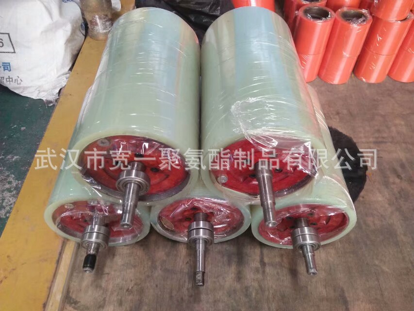 供应湖北荆门，孝感，随州设备用滚筒聚氨酯包胶加工，胶辊包胶