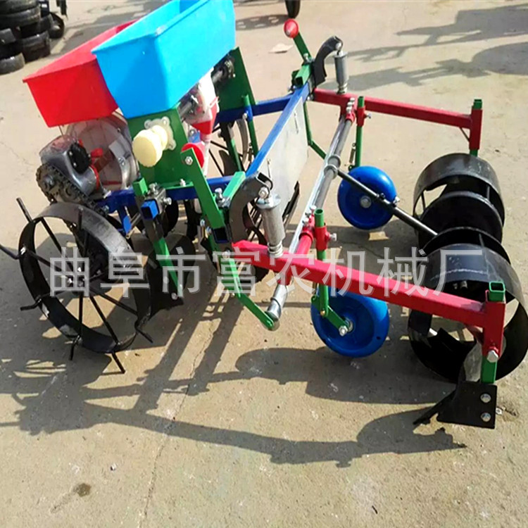 小型铺膜花生播种机 手扶拖拉机带动的两行花生播种机