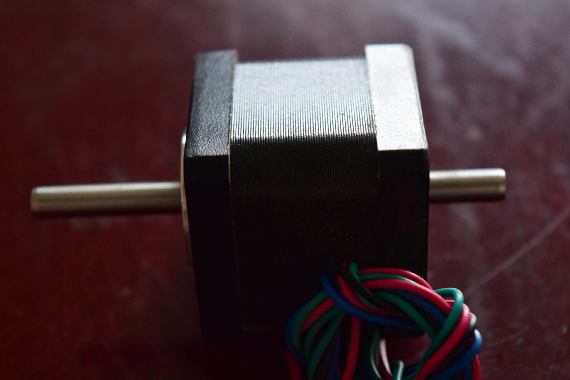 闭环步进马达低噪音混合式步进电机两相1.8°42mm步进马达