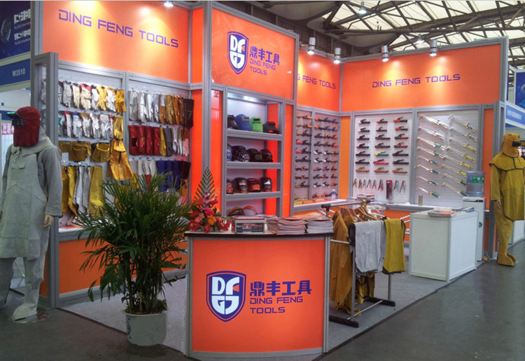 3082083089_1161150538