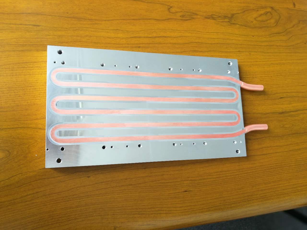 埋管式水冷板，高发热密度