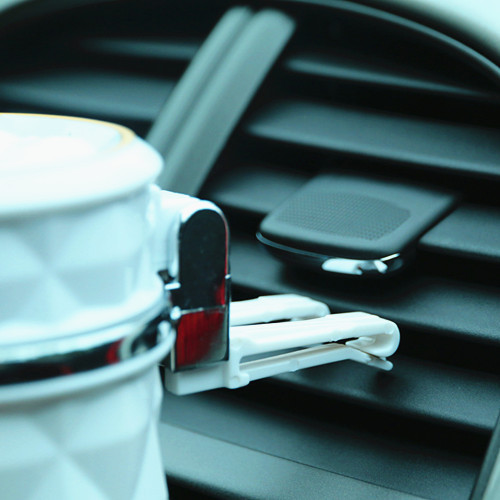 Car ashtray, car cut surface hanging type in-car multi-functional night light LED lamp universal creative ashtray with lid