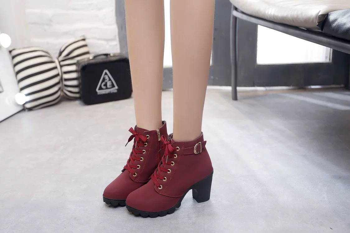 Ботильоны Martens демисезонные на платформе, массивный каблук, с плюшевой подкладкой (35–41)