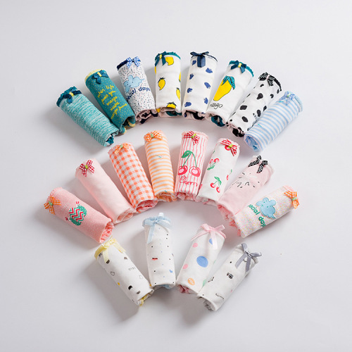 Fruit-themed Women's Underwear, Women's Pure Cotton Briefs, Mid-Rise, Student-Style, Cute Hip-Boosting Cartoon Designs for Young Girls