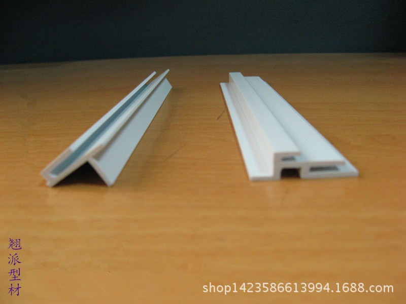 专业生产厂家生产各种形状不同颜色PVC塑料挤出型材-型材24